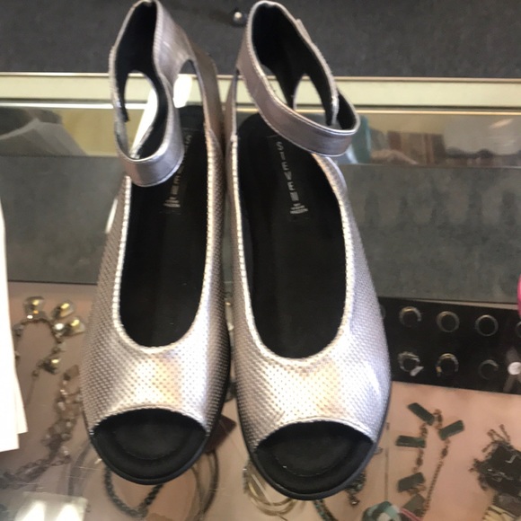 Steven By Steve Madden Shoes - Steven by Steve Madden size 10 silver open toe shoes